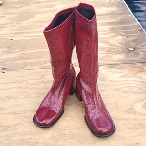 Like new! Vintage wine colored heeled boots w/polka dot design